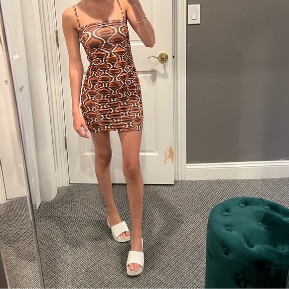 FashionKilla ruched 70s cami dress in multi - Picture 4 of 5